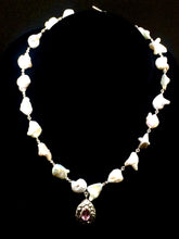 BOLD COLLECTION PEARL NECKLACE