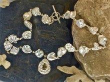 BOLD COLLECTION PEARL NECKLACE